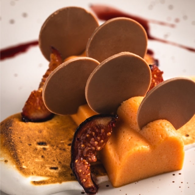 Flan de Mamey e Higos al Vino Flan de Mamey e Higos al Vino
